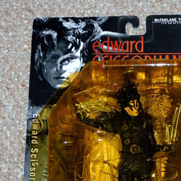 2000 McFarlane Movie Maniacs Series 3 Edward Scissorhands MOC Brand New - Picture 2 of 10